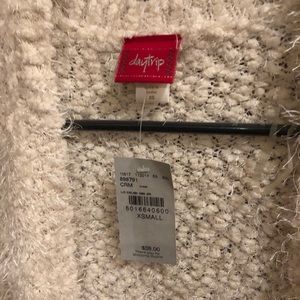 Daytrip sweater XS NWT.